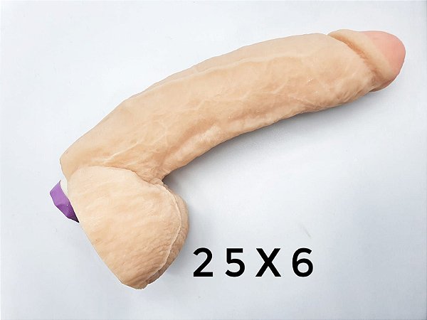 Vibrador Pênis em Cyberskin 25x6cm