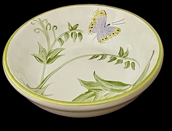 Prato em porcelana pintado a mão com detalhes de borboleta , mede 17x5 cm