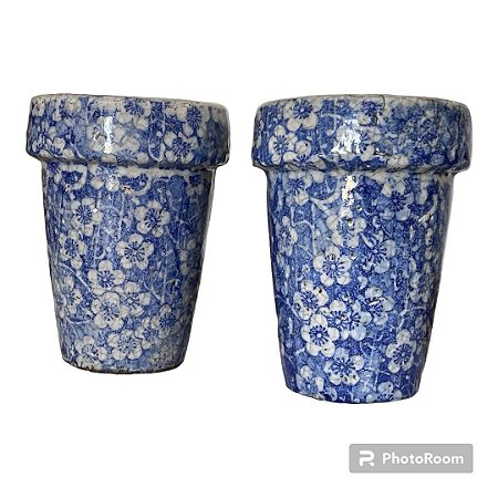 Antigo vaso importado , craquelê, azul e branco mede 22 cm