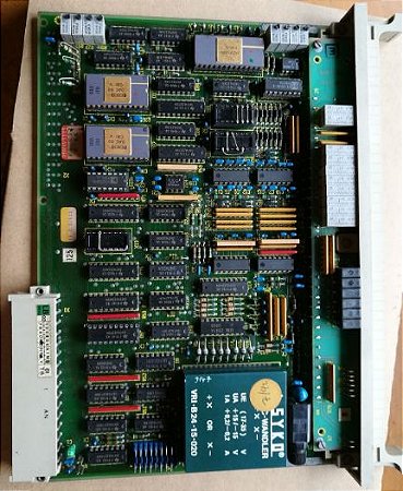 SIEMENS 6ES5243-1AC12 Módulo Analógico IP243