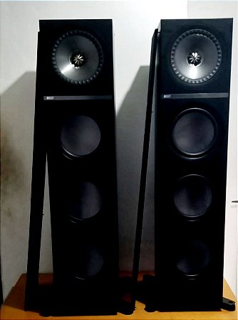 Par de caixas Kef Q900