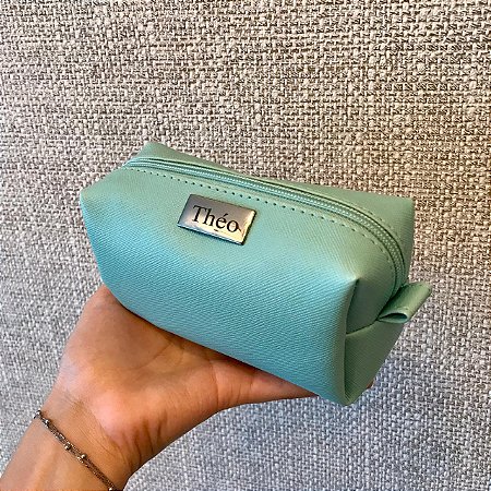 Necessaire Manu P verde água personalizada