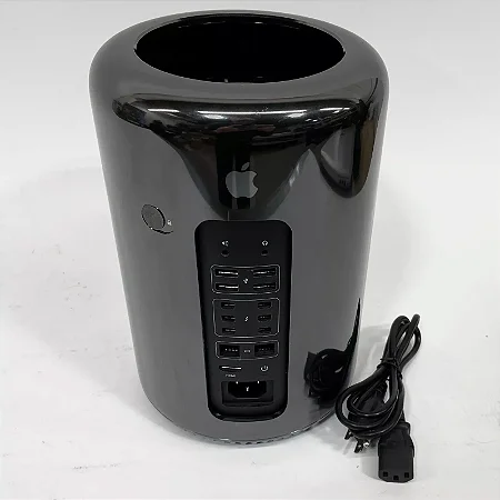 Apple Mac Pro A1481 Xeon E5 6-Core 3.50GHz 32GB RAM 1TB SSD Dual AMD D500 3GB - Semi-Novo