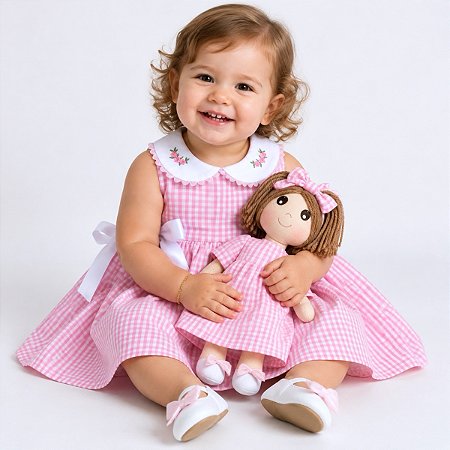 Kit Vestido com Boneca de pano Infantil Xadrez Rosa Conforto Luxo 100% Algodão 2 Meses até 4 Anos Clara