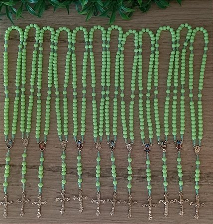 Kit Revenda com 12 Terços Verdes Com Entremeios Variados