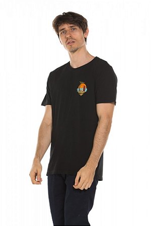 Camiseta Ilha caveira - Preta