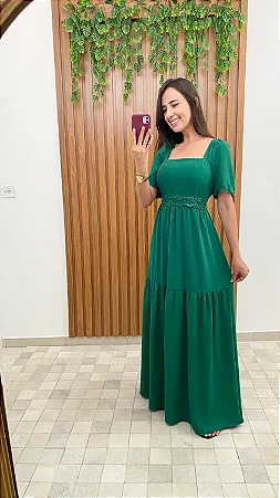 Vestido longo com decote quadrado e lastex na cintura
