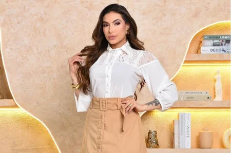 Camisa social feminina com renda