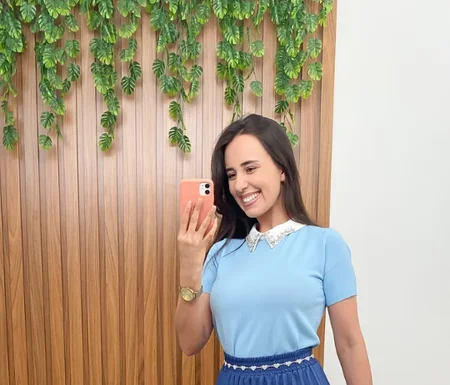 Blusa com pedrarias pratas