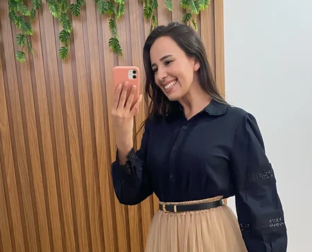 Camisa Preta Rendada e Bordada