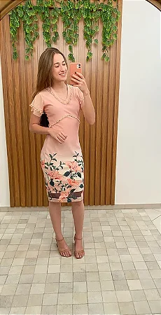 Vestido de corte reto, floral