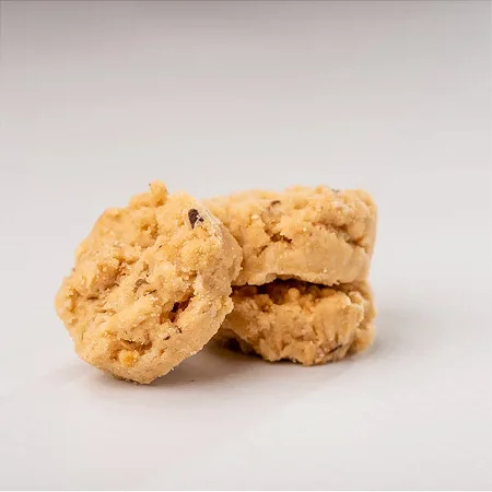 BISCOITO VEGANO DE COCO COM CASTANHA DE CAJU