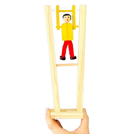 Trapezista de madeira - Brinquedo Educativo com Movimento