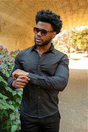 Camisa Slim Fit Manga Longa Preta