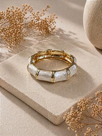 Bracelete Resina Branco Dourado