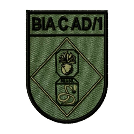 Distintivo de Organização Militar de Baixa Visibilidade - BIA C AD/1 (Artilharia Divisionária da 1ª Divisão de Exército)
