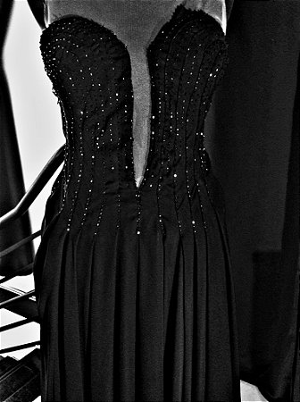 vestido bordado com vidrilho