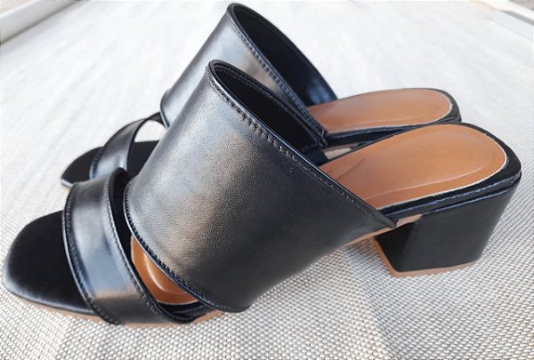 Sandália Feminina Salto bico quadrado RC117