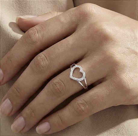 Anel Coração Vazado Cravejado 925