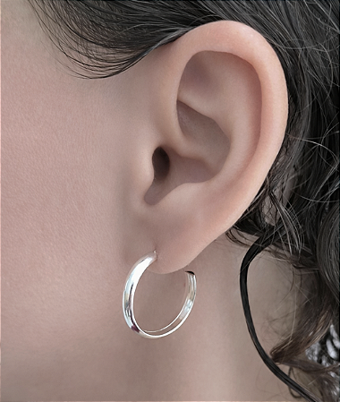 Argola redonda Grossa Prata 925