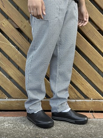Calça com Elástico e Cordão na cintura