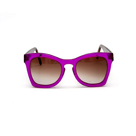Óculos de sol Gustavo Eyewear G75 2. Cor: Violeta translúcido. Haste animal print. Lentes marrom.