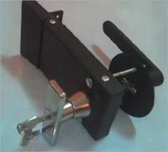 Fechadura sobrepor com chave Puxa  Porta corta fogo.