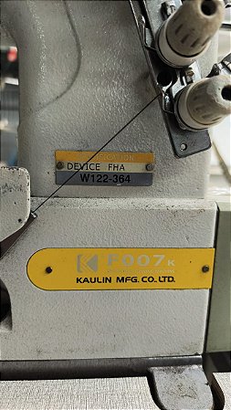Máquina Siruba eletrônica cobertura com 3 agulhas, com trançador