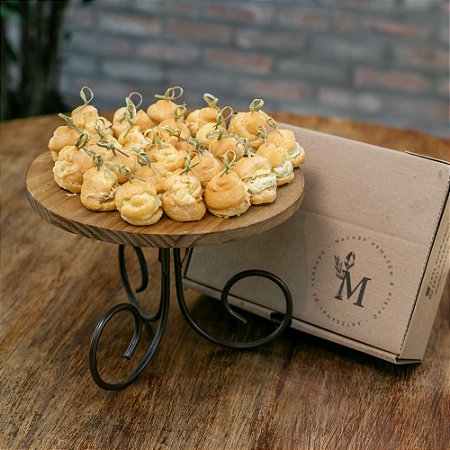Carolina / Petit Choux com Pasta de Frango