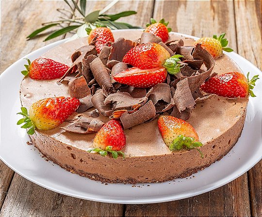Torta Mousse de Chocolate com Morango Média