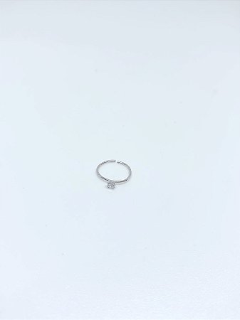 Piercing de prata aro com ponto de luz