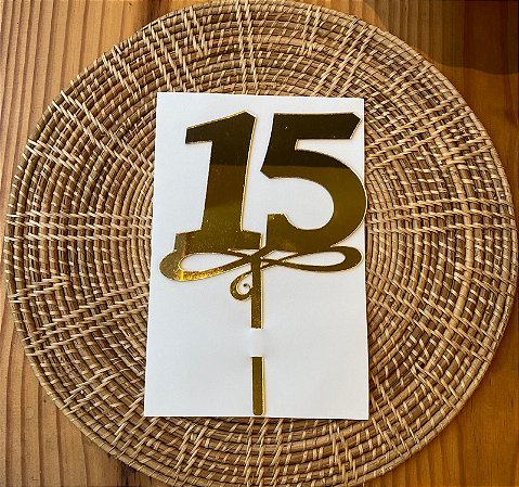 Topo de Bolo 15 anos Dourado