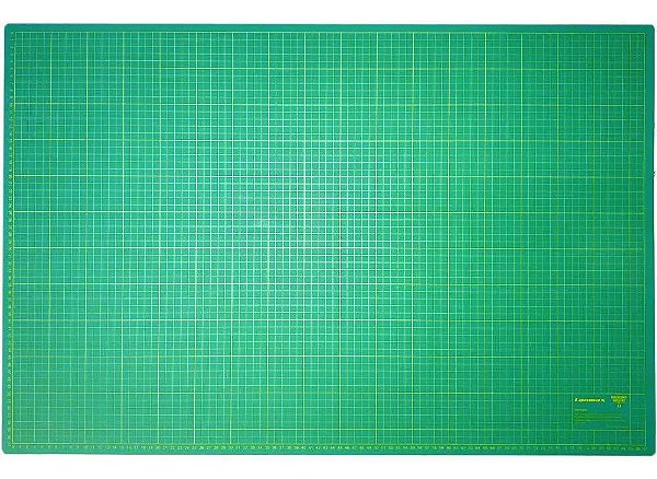 Base de Corte Manta 60x90cm Black A1