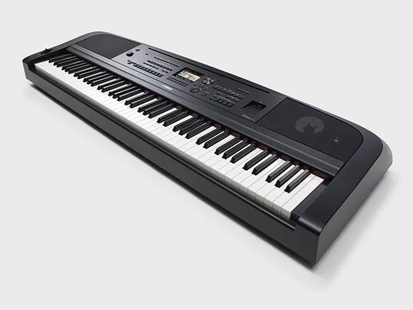 Piano Digital Yamaha DGX 670