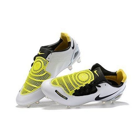 nike total 90 lasers