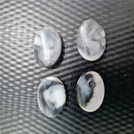 Chaton tipo pedra com furo passante Abs Oval 17x7 mm mescla preto/branco 5un