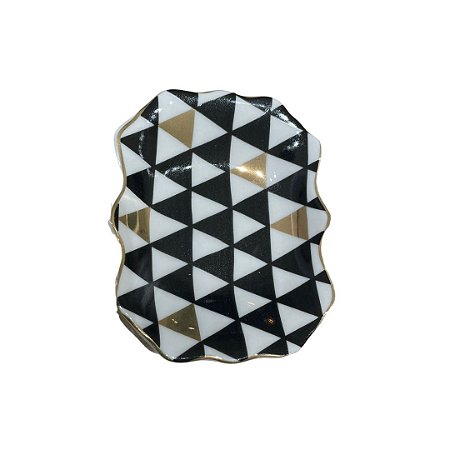 PRATO EM CERAMICA PRETO BRANCO E DOURADO TRIANGULOS