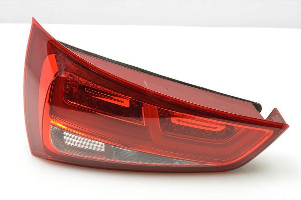 LANTERNA TRASEIRA AUDI A1 2011 > 2014  8x0945093E SEMI NOVA