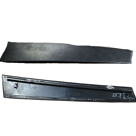 757550A030 Moldura Coluna Porta Diant Dir Toyota 2022>>2025