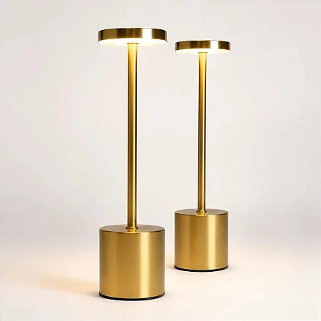 Luminária de Mesa Lumus Dourada Avant