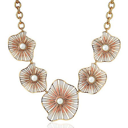 COLAR CARACOL ESMALTADO NUDE DOURADO NÁDIA GIMENES