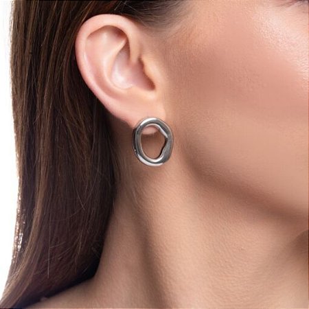 BRINCO OVAL ORGÂNICO RÓDIO BRANCO BULKY & VOGA