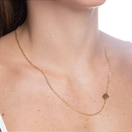 COLAR PERSONALIZADO LETRA DOURADO B&V