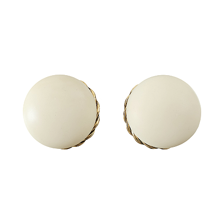 BRINCO DE PRESSÃO MACARON OFF WHITE DOURADO NÁDIA GIMENES PARA CAROL BASSI