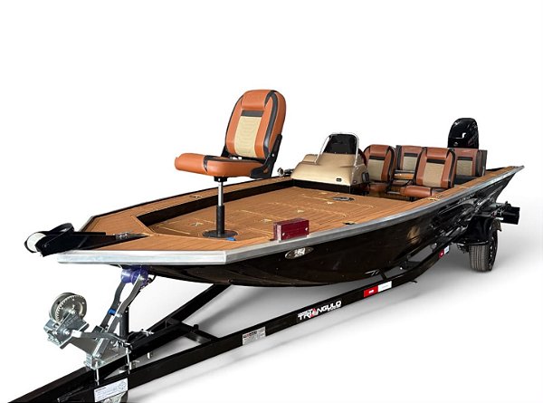 Barco Martinelli Stratos 6.0 Bass com Mercury 60 HP EFI 4T + Carreta rodoviária e acessórios