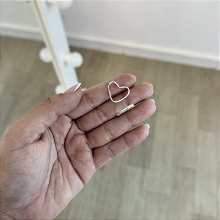 Brinco Argola Coração Fio Redondo - Prata 925