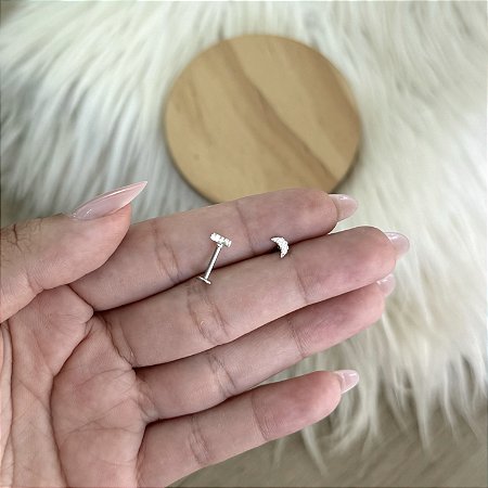 Brinco Piercing Lua Cravejada Pequena - Prata 925 e Aço