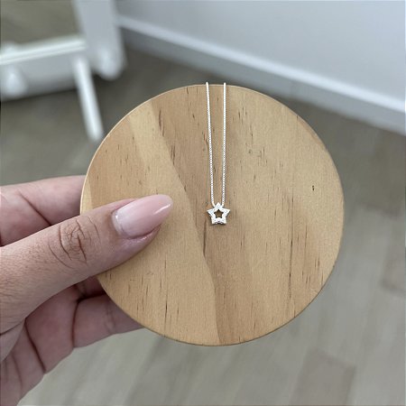 Colar Estrela Cravejada Pequena - Prata 925