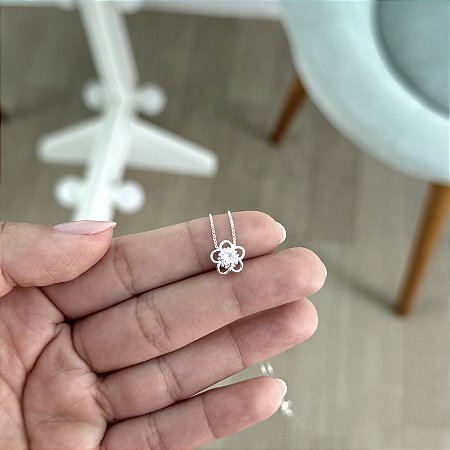 Colar Flor Vazada - Prata 925