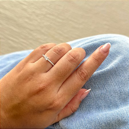 Anel Solitário Garra Alta Clássico - Prata 925